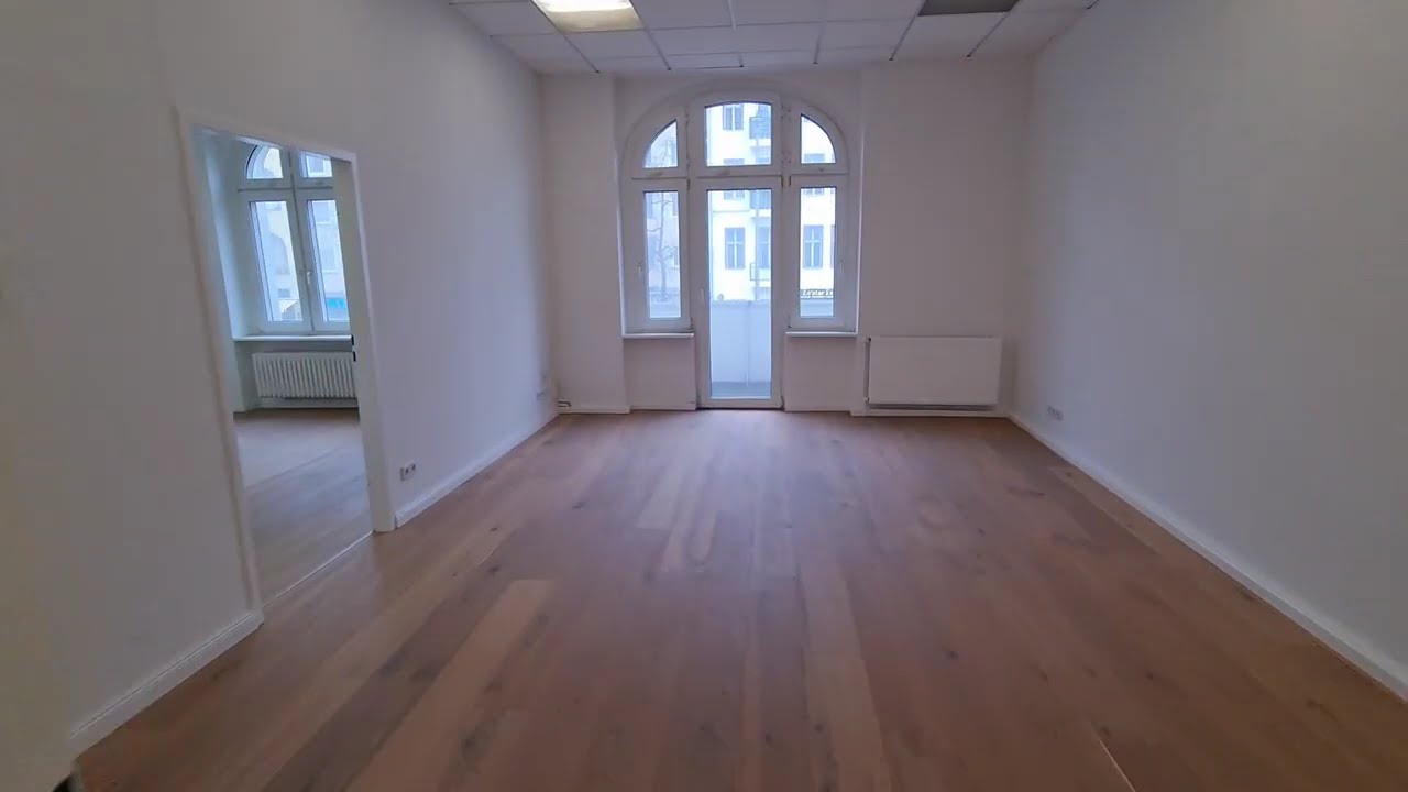 Kantstr 99, comercial, 1 OG, balcony, fitted kitchen,