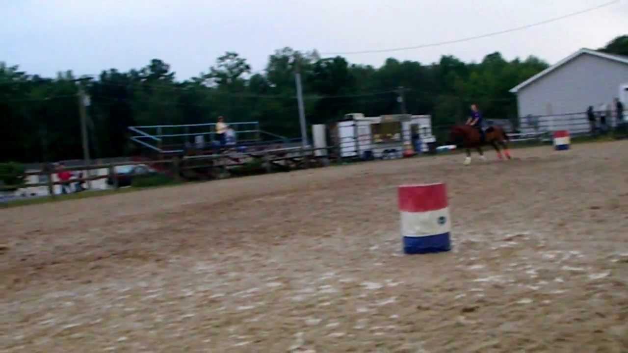 haylie and mia doing barrels
