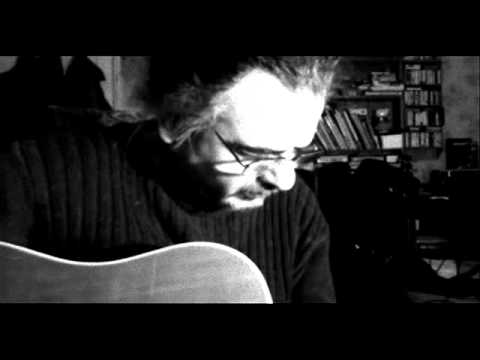 frank statesboro performs an acoustic version of t...