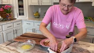 Cinnamon Pull Apart Bread by Mama Sue's Southern Kitchen 3,193 views 2 months ago 6 minutes, 10 seconds