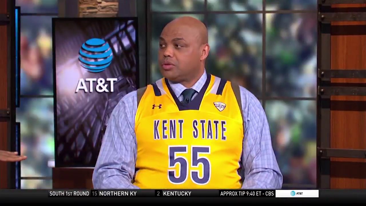 Kenny Smith trolls Charles Barkley for not fitting back into his Auburn jersey