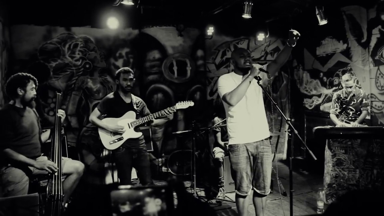 Dougl   mbola tazana