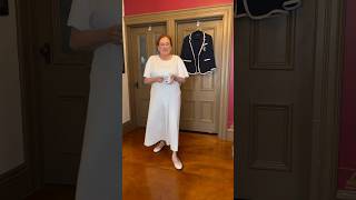 Ivory & Navy Elegance How To Style Clic Confidence