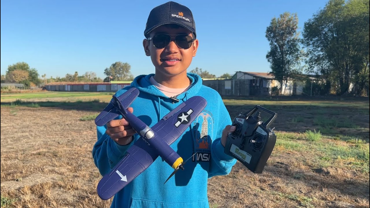 RAGE RC F4U CORSAIR - MAIDEN FLIGHT!