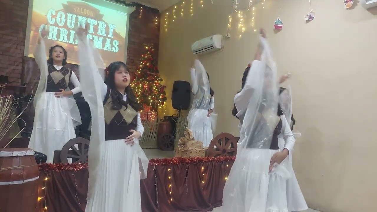 Tarian Natal Tim Tamborin GBI Phileo (All Praise to Christ - Austin Ridge Worship)