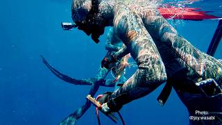 Mixed Success Speargun and 3 Prong Action in Hawaii -catch & eat-