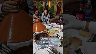 Dinner time des jeunes de Mohammedia et association Derbna à Atlas Kinder.