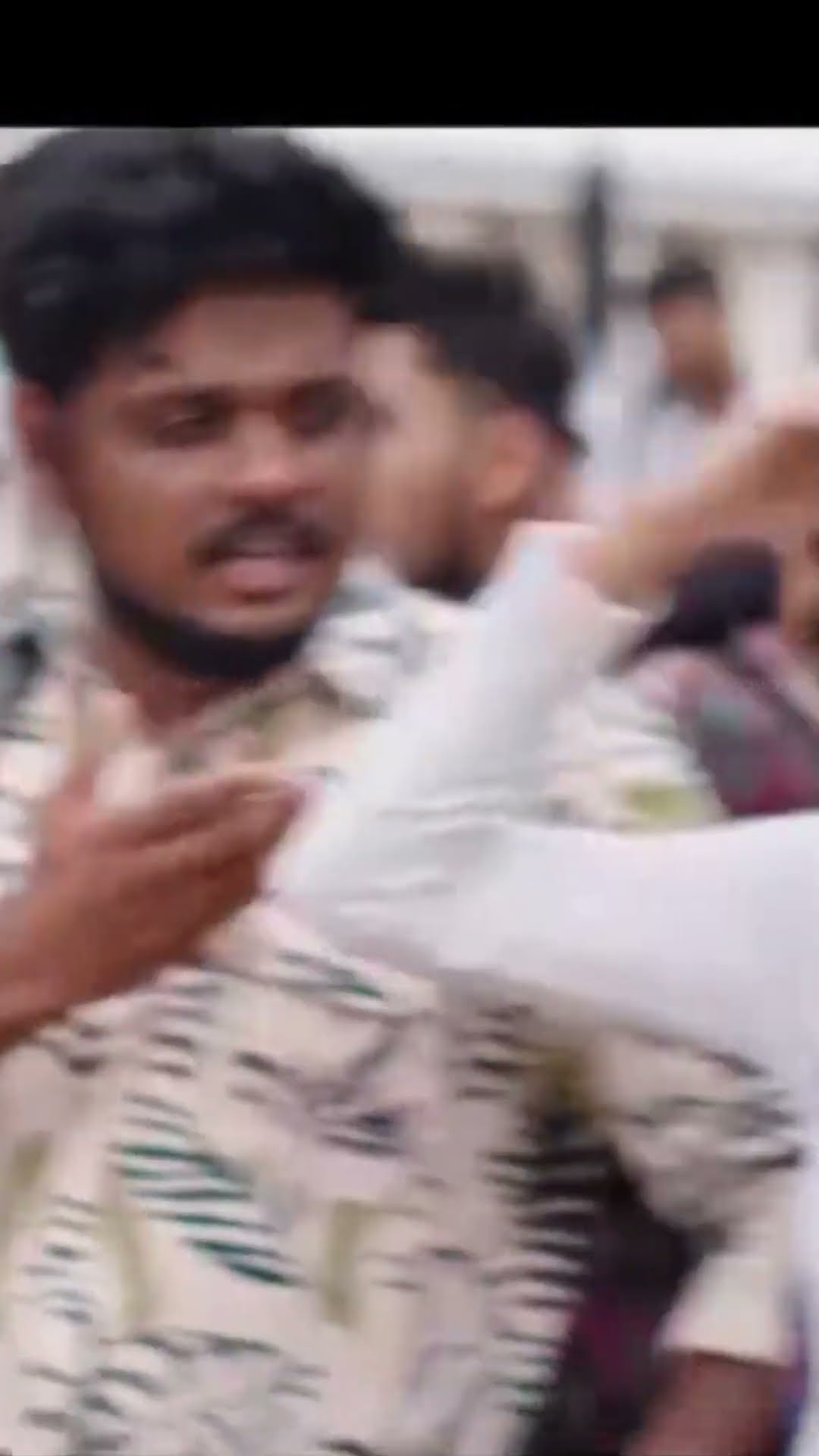 ചില സാറുമാര് ഇങ്ങനെയാ, അടി ഇരന്ന് വാങ്ങിക്കും.. #MovieReels