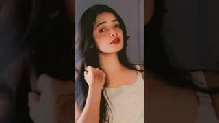 Deai nakhre 🤭🫡 #desinakhre #trendingnow #youtubeshorts #dance #expression #fyp #misscandidglow