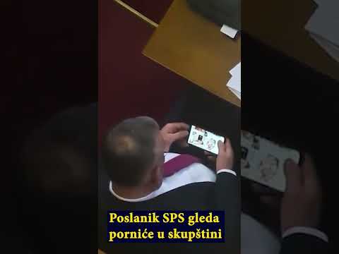 Poslanik SPS gleda pornić u Skupštini