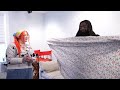 Comedian versus a fitted sheet