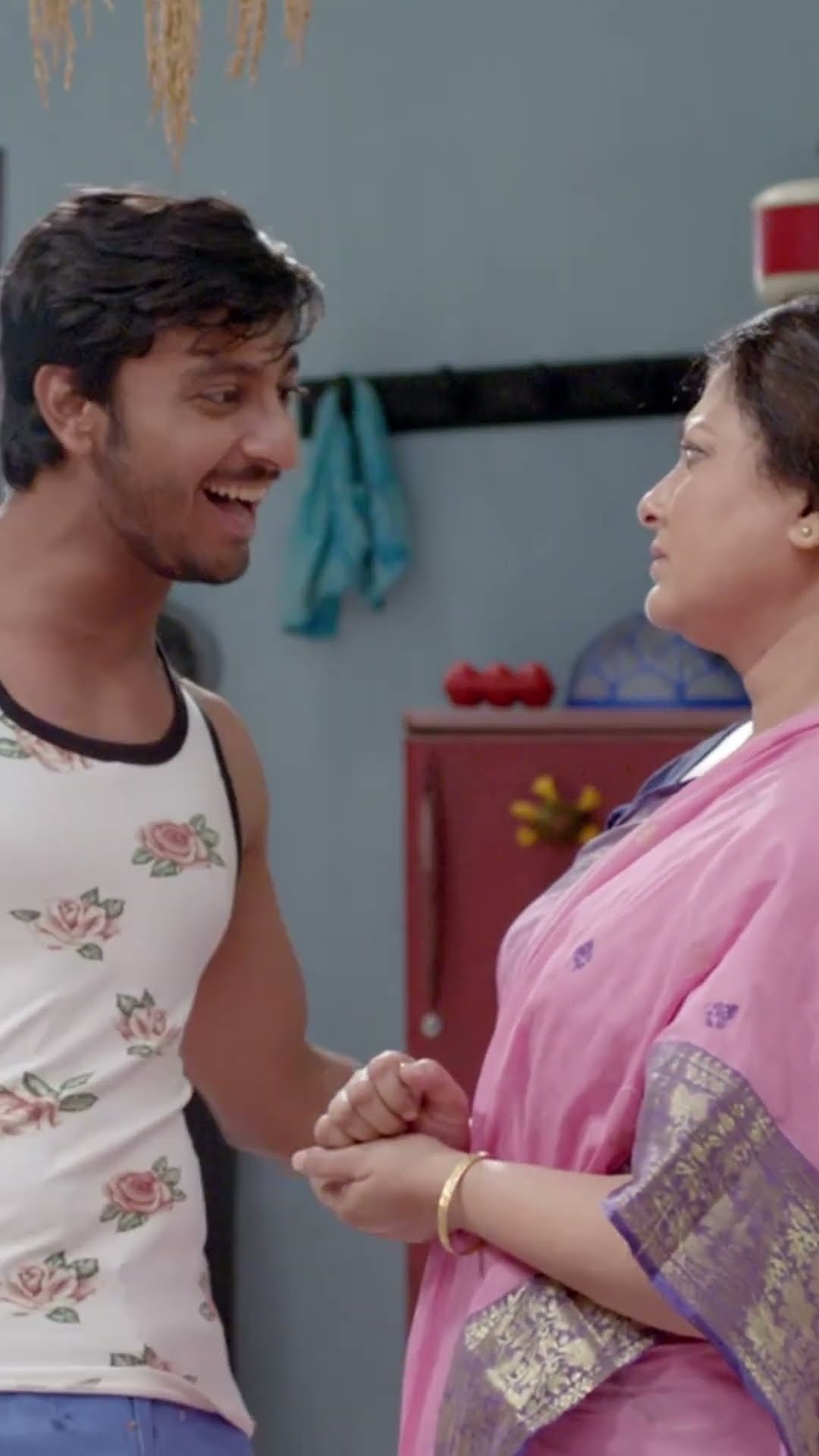 দুজনকে বাটি হাতে ভিক্ষে চাইতে হবে #parbonaamichartetoke #bonny #kaushani #bengalishorts #bengali