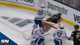 Maple Leafs' Joel Edmundson Lays Massive Hit On David Pastrnak To Start Game 7 Resimi