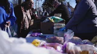 'Feed the West Kiosk' gives out free groceries in Louisville