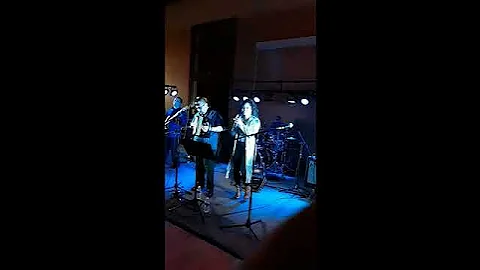 Celestina y Los Sanchez ft Vinnie Santiago on bass