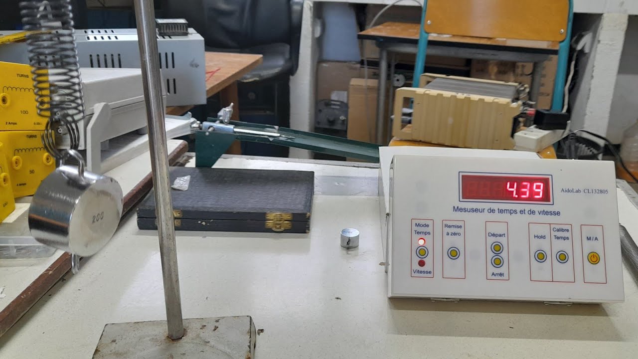 Oscillations mécaniques libres non  amorties:Détermination  de l'expression de la période T.