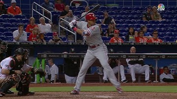 PHI@MIA: Altherr rips an RBI single to center