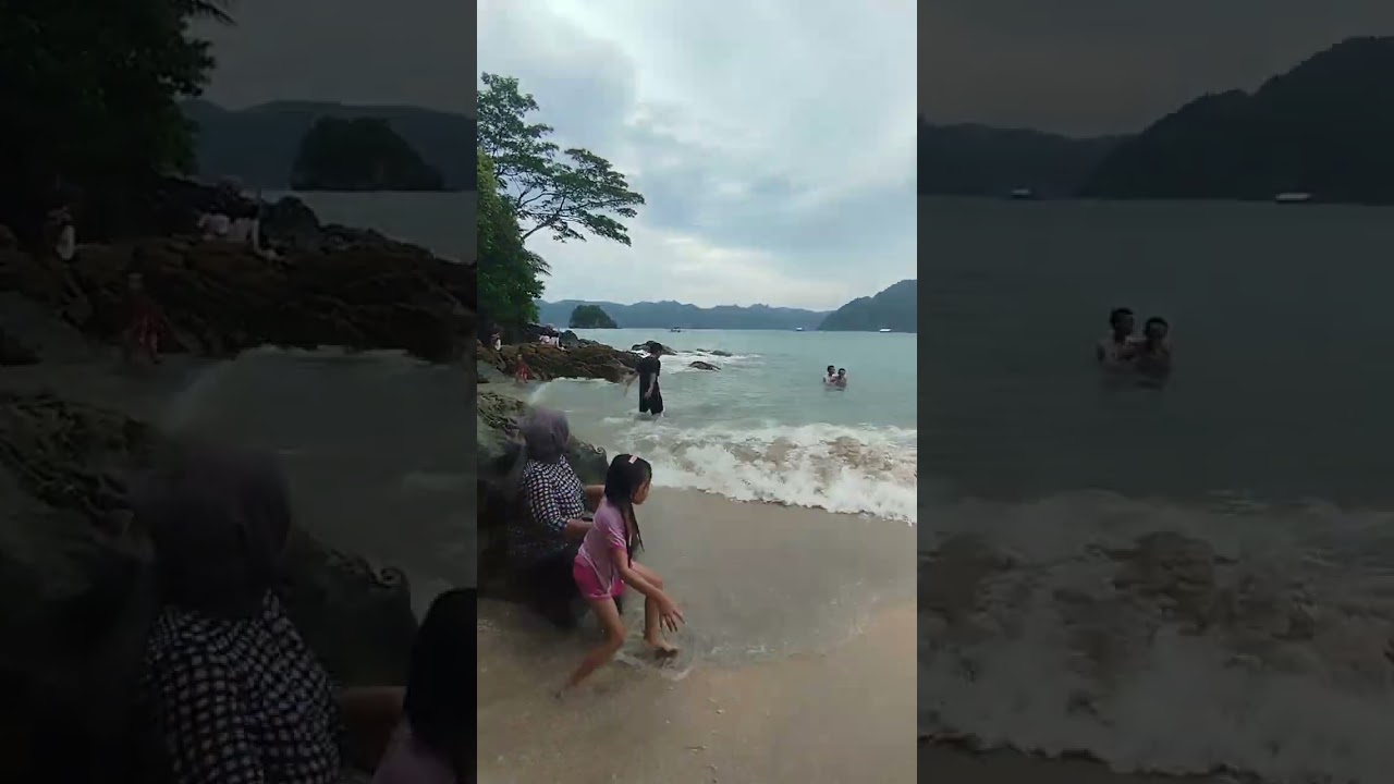 BERMAIN DI PANTAI MUTIARA TRENGGALEK