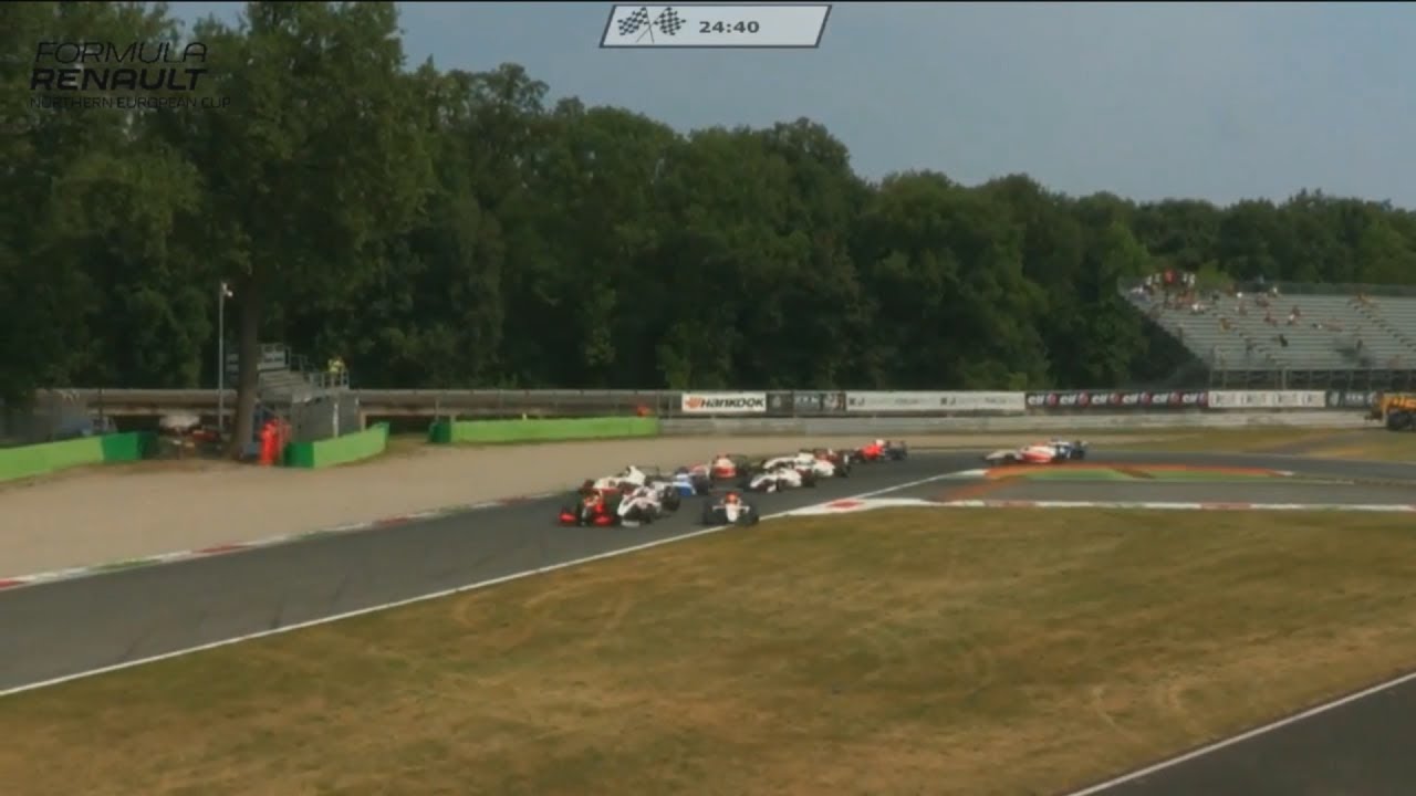 Formula Renault 2.0 Northern European Cup 2017. Race 1 Autodromo Nazionale Monza. Start Crash