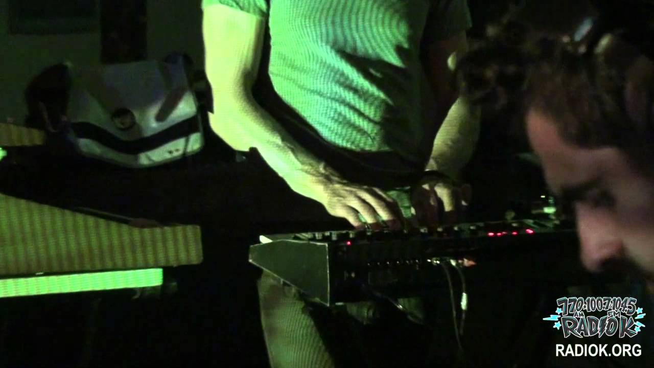 Live on Radio K: Tycho - "Hours"