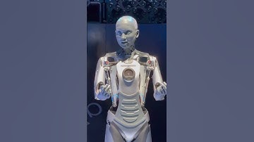 Meet Aura - the humanoid AI robot inside Sphere, Vegas.