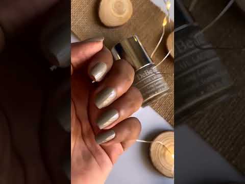 DeBelle Gel nail