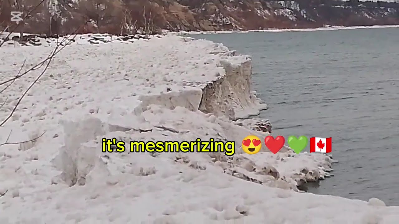 Visiting the Scarborough Bluffers Park Lighthouse after the snowstorm 