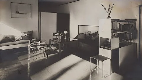 Picturing the Modern HomeLucia Moholys Bauhaus Liv...