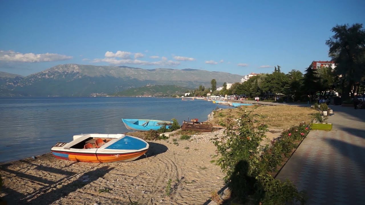 Поградец (Албания) -  курортный город на берегу Охридского озера