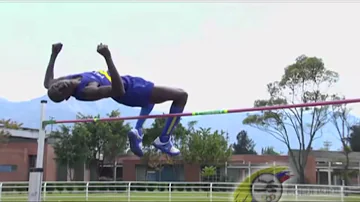 Como é o treinamento do salto em altura?