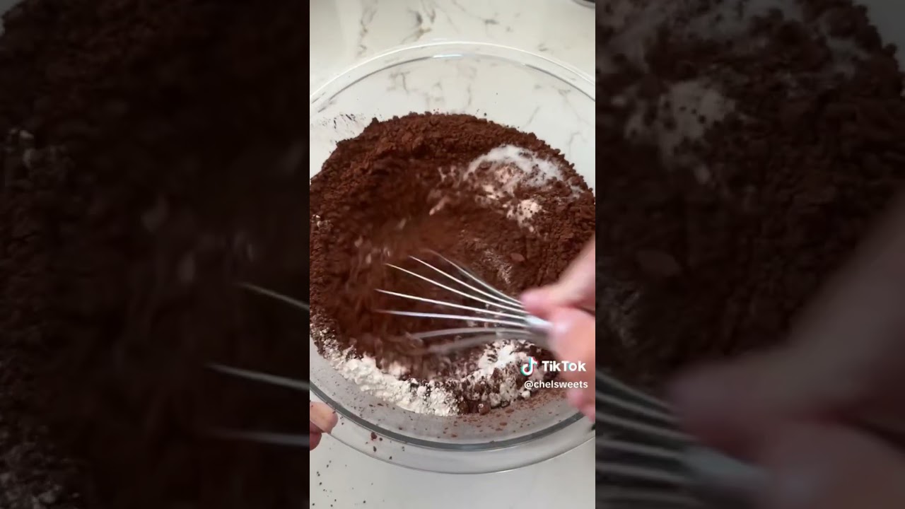 Chelsweets Death By Chocolate Cake Part 1. 