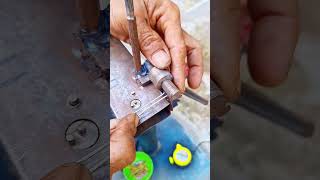 Craft keychain from hard stanlees wire # creativeideas # homecrafts # manualtools
