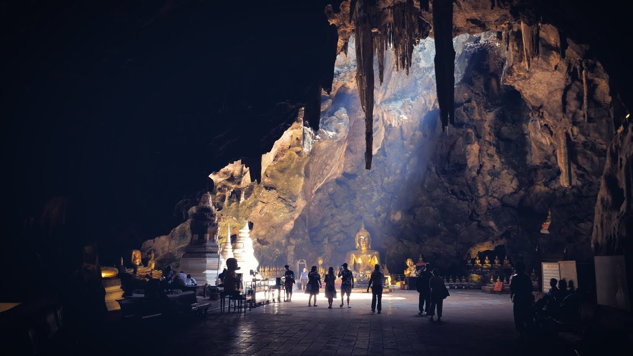 Amazing sun rays in Tham Khao Luang cave