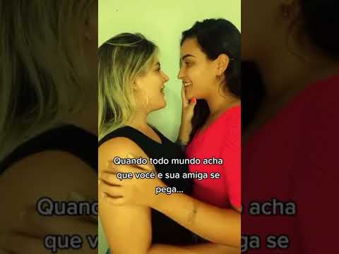 PEGANDO A AMIGA #short #casal #lgbt