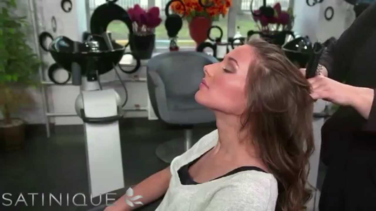 Придание объема вьющимся волосам и термозащита защита с коллекцией SATINIQUE™