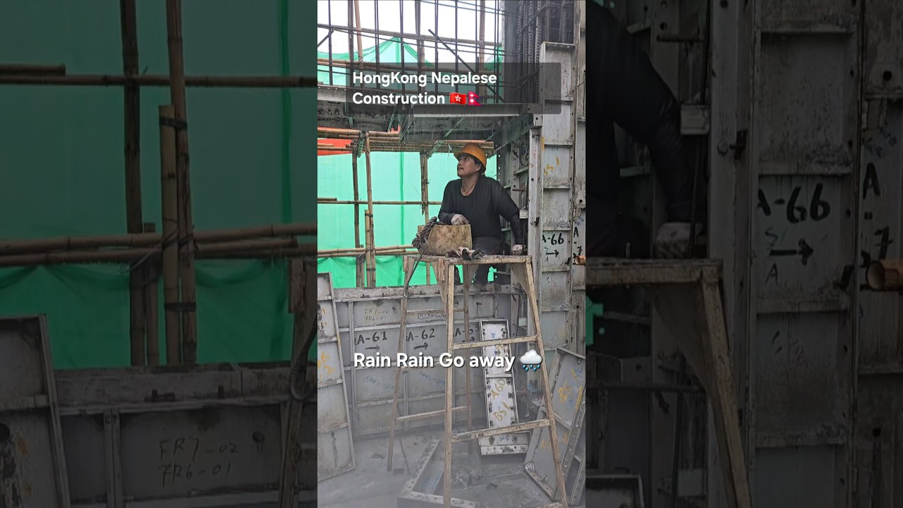 Working under rain.🌧 Hong Kong Nepalese Construction worker🇭🇰🇳🇵 