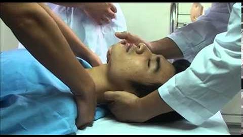 Kỹ năng bất động chấn thương cột sống cổ   YouTube