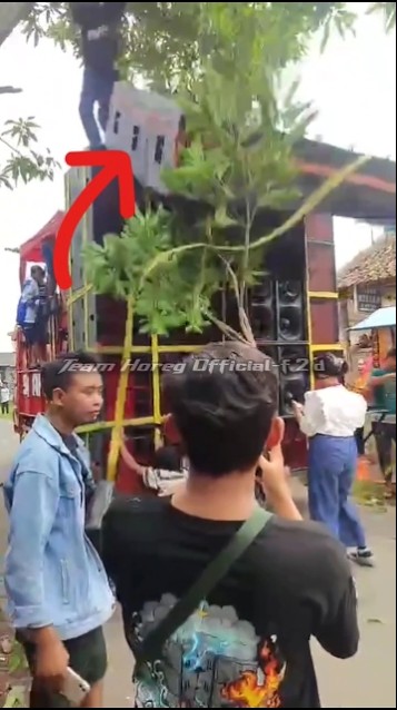 Viral !!! Detik-detik sound SHAFA AUDIO roboh๐ฑ#shafaaudio #viralshorts #fypใทใviral