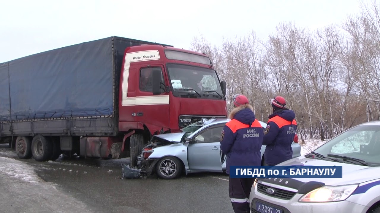 Вольво на трассе ютуб
