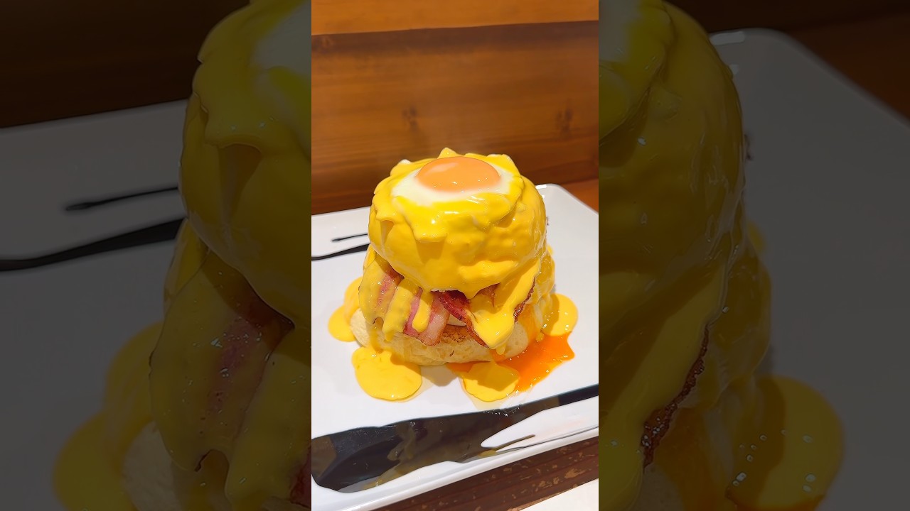 甘じょっぱいの完成系！エッグベネディクトパンケーキ🥞