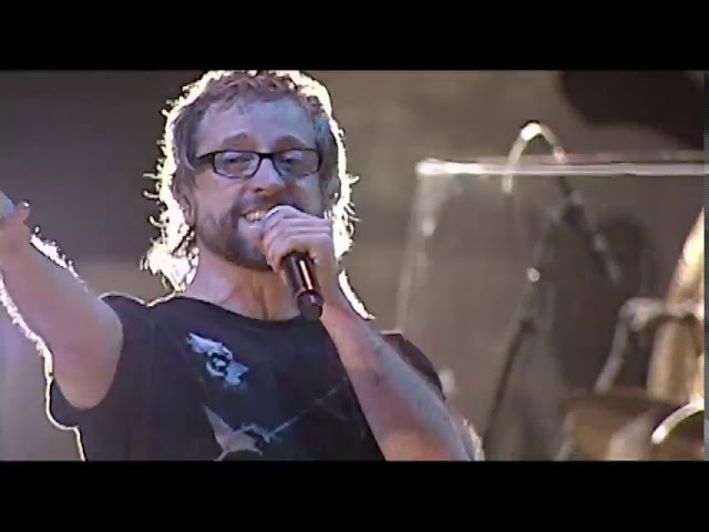 Watch Nenhum de Nós - Paz e Amor [DVD A Céu Aberto - Ao vivo] on YouTube