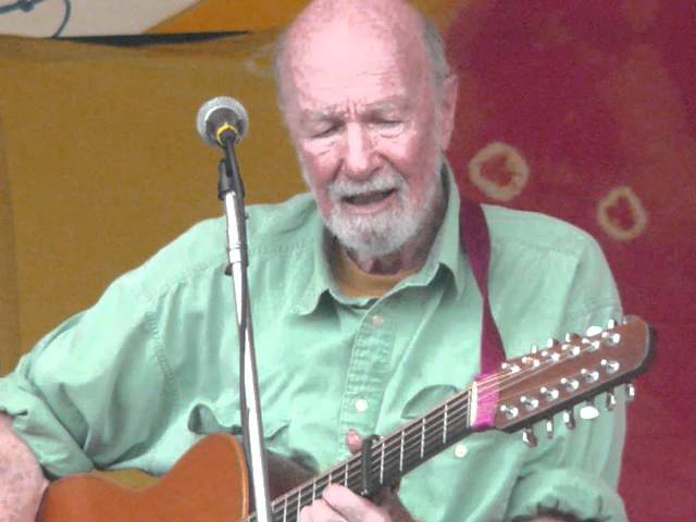 Pete Seeger - Johnny Has Gone for a Soldier