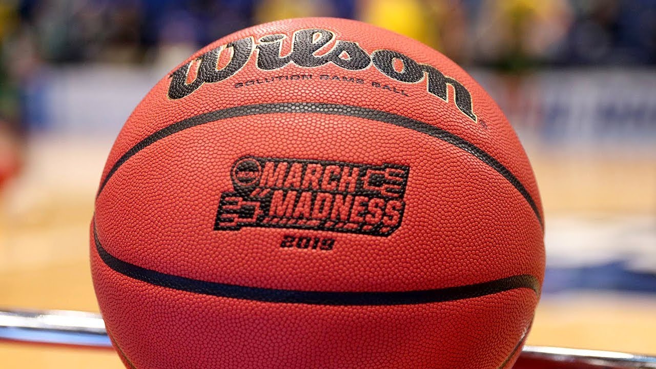 Men's Basketball: NCAA Tournament - Open Practice Mic'd Up - YouTube