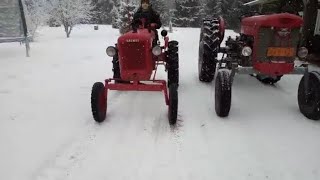 Valmet 20 Ja Mf 65 Vierekkäin