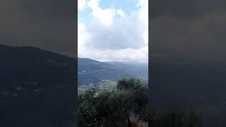 غيوم الخريف تلامس قمم جبل لبنان منظر رائع ?inshorts 
