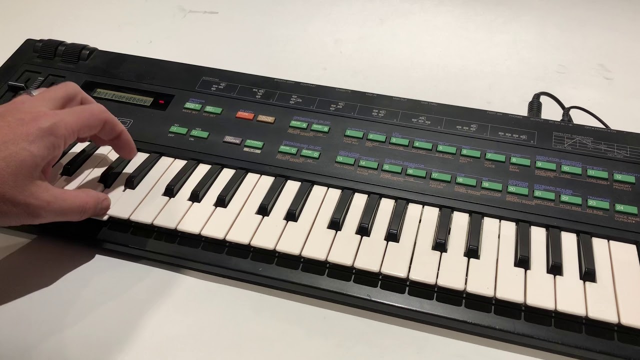 Yamaha DX100 synthesizer. - YouTube