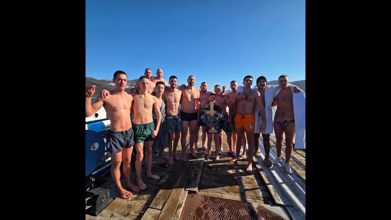 Bogojavljenje na Zlatarskom jezeru:Ognjen Botić osvoji časni krs