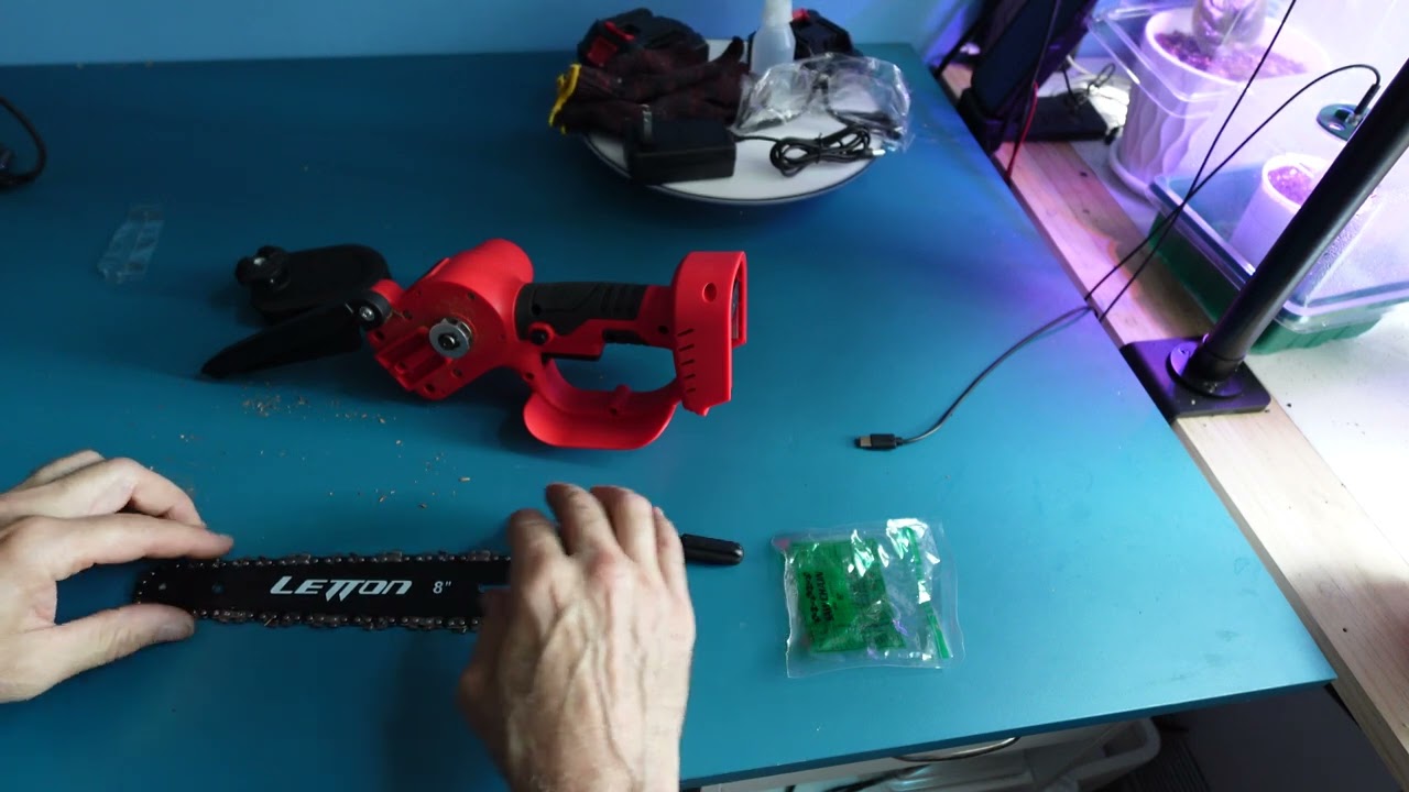 Mini Chainsaw Brushless 6+8 Inch Cordless-2 Batteries Powered Chain Saw