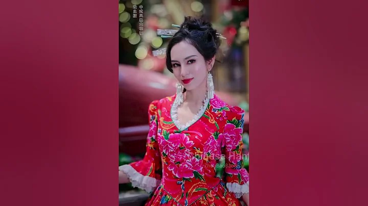 #ChineseStyle #中国传统服饰🇨🇳时尚的轮回是传统，🌺东北大花袄穿出了国际范💃中国东北大花袄惊艳外国人，真的太美了😍 - 天天要闻