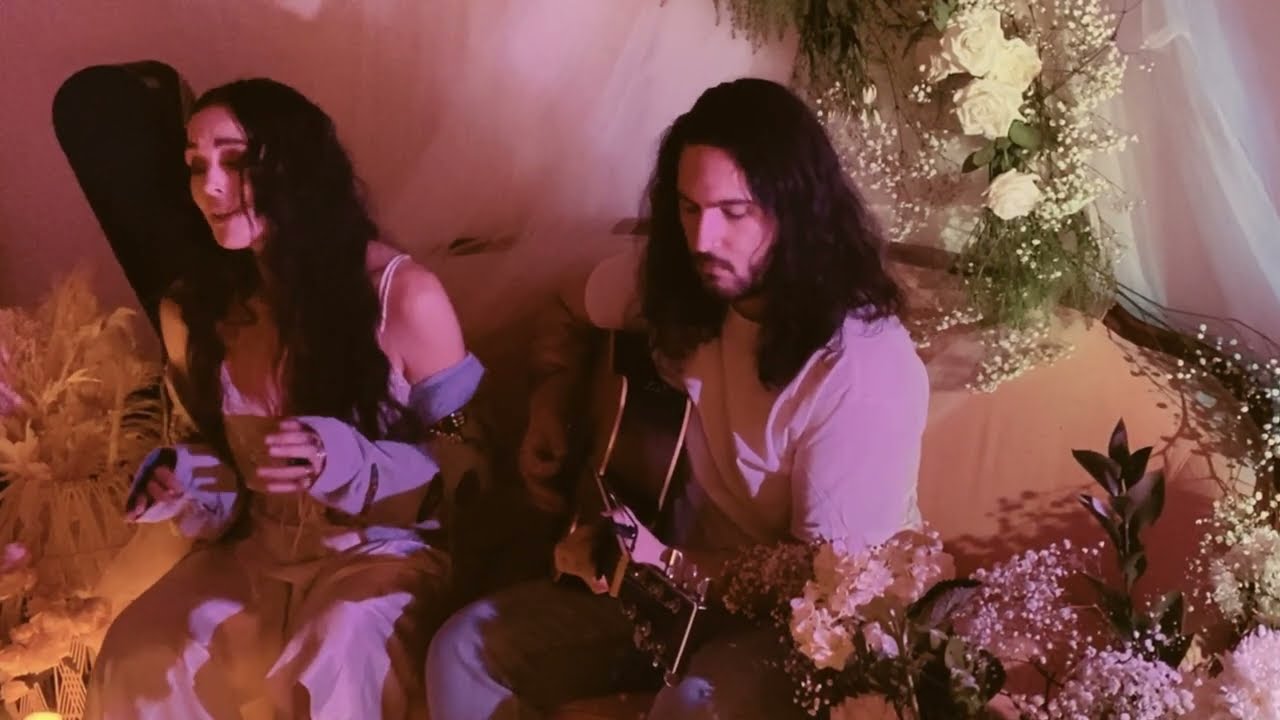 Guarda Confess Unplugged (Official Video) performed by Ralphy and Ori Aframian su YouTube Guarda Confess Unplugged (Official Video) performed by Ralphy and Ori Aframian su YouTube